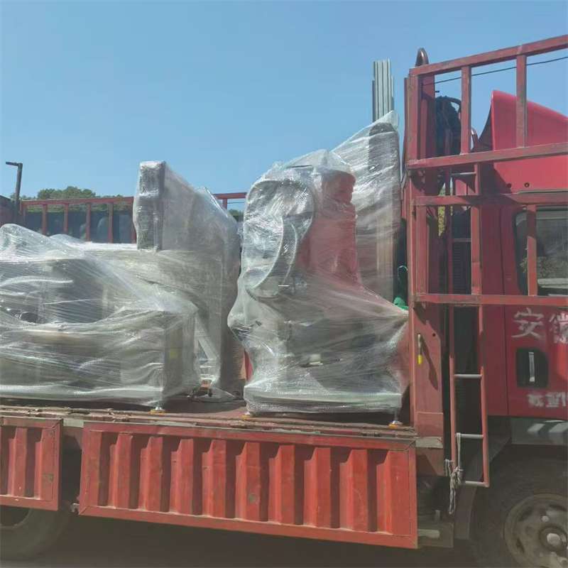 东区洛扎县：物流专线的高效货运之旅